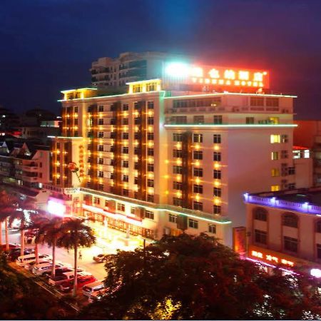 Hanting Express Sanya The First Market Branch Hotel Esterno foto